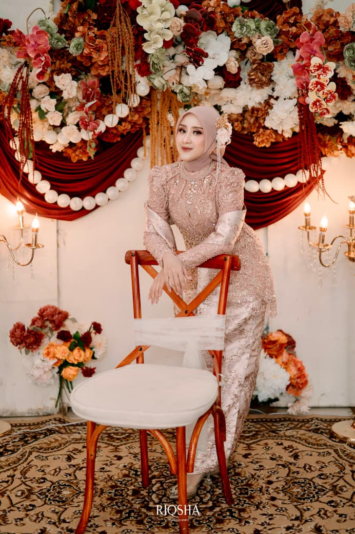 Nisya Rosegold